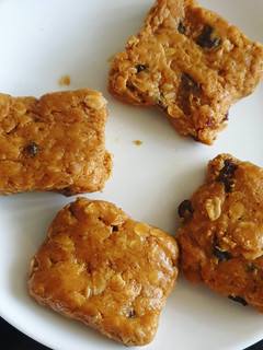 A picture of Peanut Butter Oat Snack Bar.