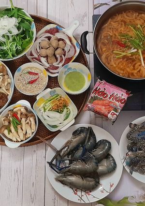 Hình của món Lẩu ghẹ hải sản chua ngọt.