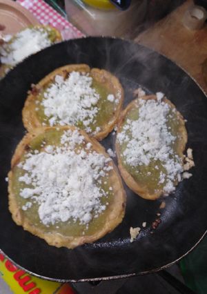 Una foto de Sopes verdes