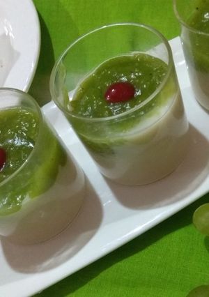 A picture of Green grapes and white chocolate delight.