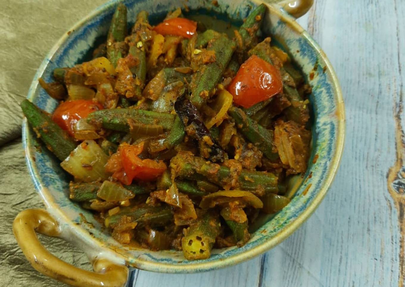 Bhindi do pyaza