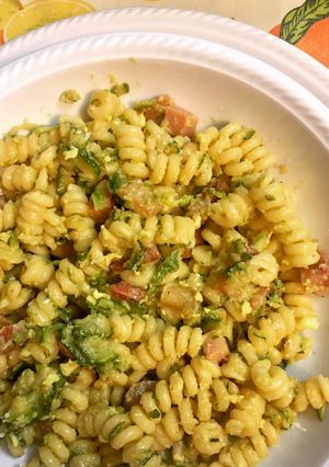A picture of Zucchini Carbonara.