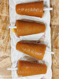A picture of Aam Panna Popsicles.