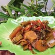Dưa chua kho riềng và rong biển