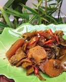 Dưa chua kho riềng và rong biển