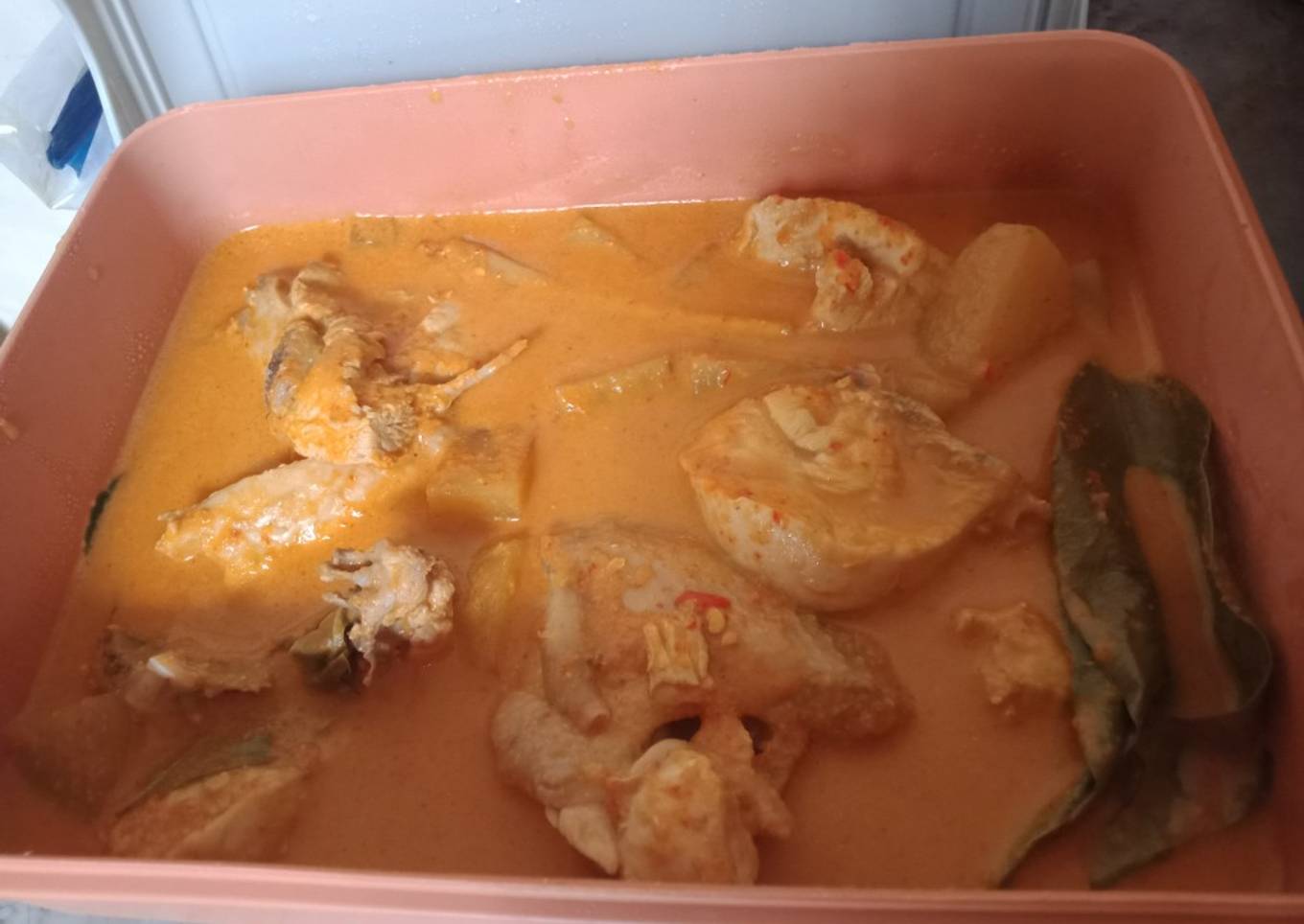 Ayam gulai kentang