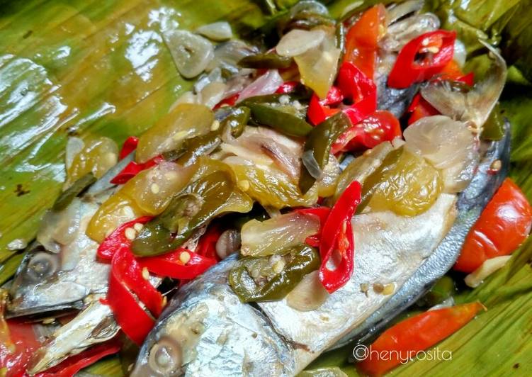 Resep Pepes Ikan Peda Bumbu Iris Yang Renyah