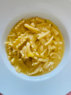 Foto di Pasta, patate e provola affumicata