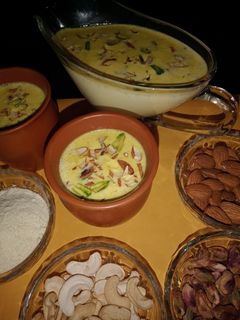 मसाला मिल्क (Masala Milk recipe in Hindi) रेसिपी मुख्य फोटो