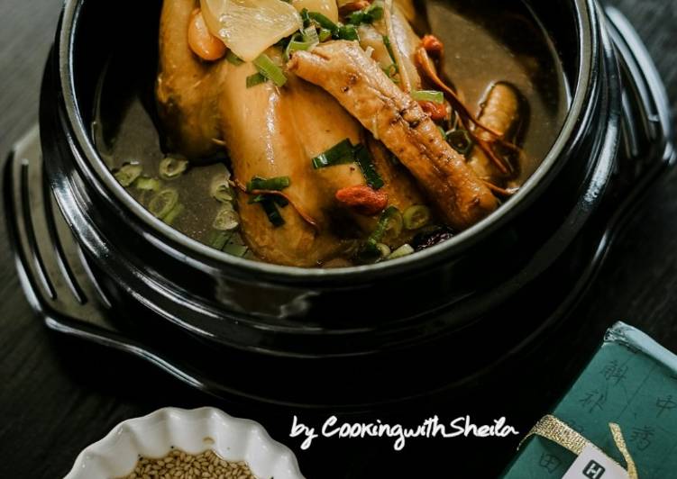 Premium Samgyetang Skin Nourishment Soup
