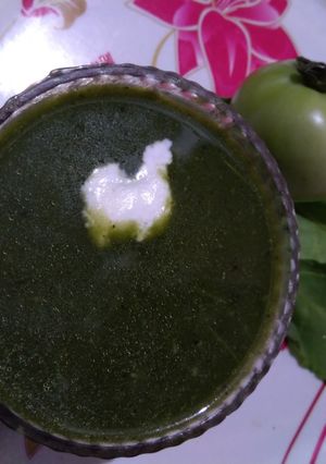 ગ્રીન સૂપ (Green Soup Recipe In Gujarati) રેસીપી મુખ્ય ફોટો
