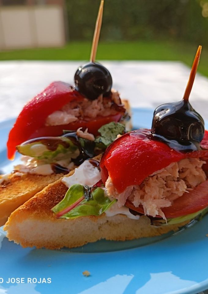 Una foto de Desayuno de pinchos 🫣🫣🫣
