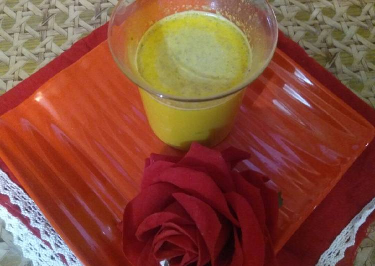 How to Make Super Quick Homemade Mint Thandai