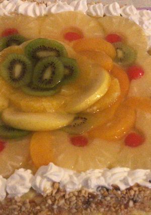 صورة لوصفة كيكة عيد ميلاد بالفواكه