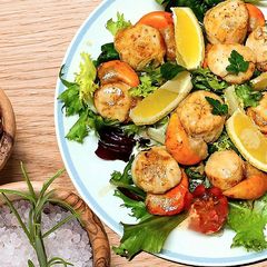 Sea scallops in soy sauce A picture of Sea scallops in soy sauce.