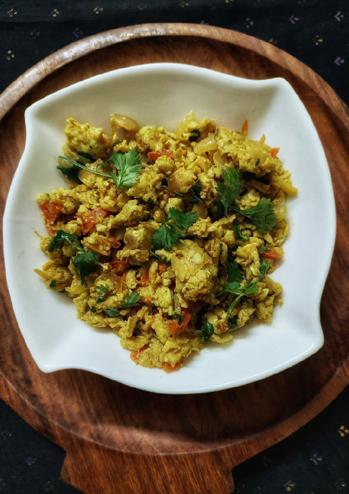 अंडा भूर्जी(anda bhurji recipe in hindi) रेसिपी मुख्य फोटो