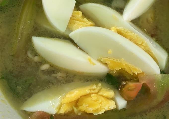 Soto ayam kuah bening