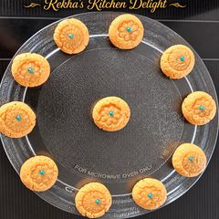 A picture of Caramel Peda.