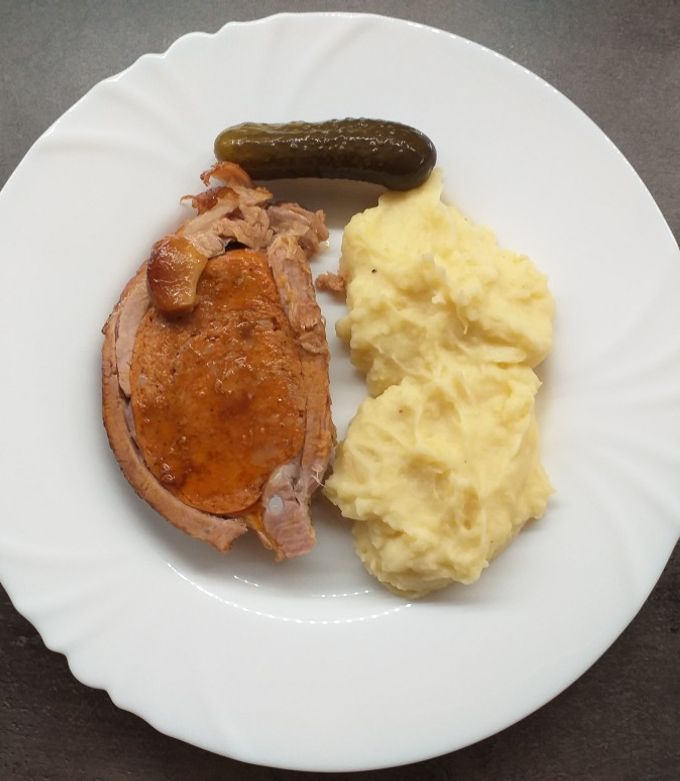 Kolbászhússal töltött dagadó recept fotója