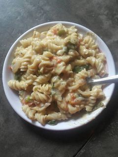 वाइट सॉस पास्ता (White sauce pasta recipe in hindi) रेसिपी मुख्य फोटो