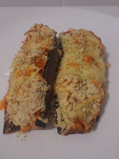 Una foto de Berenjenas rellenas 🍆