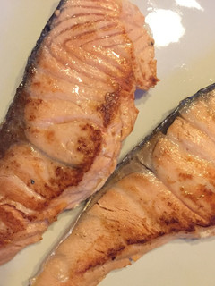Una foto de Salmón a la plancha con jengibre