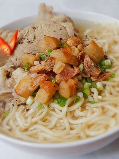 Hình của món MÌ xương ống.
