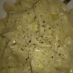 A picture of Vegan mac n cheese.