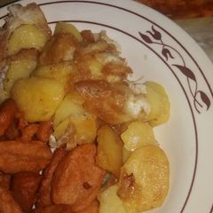 A picture of Potato with egg n akra.