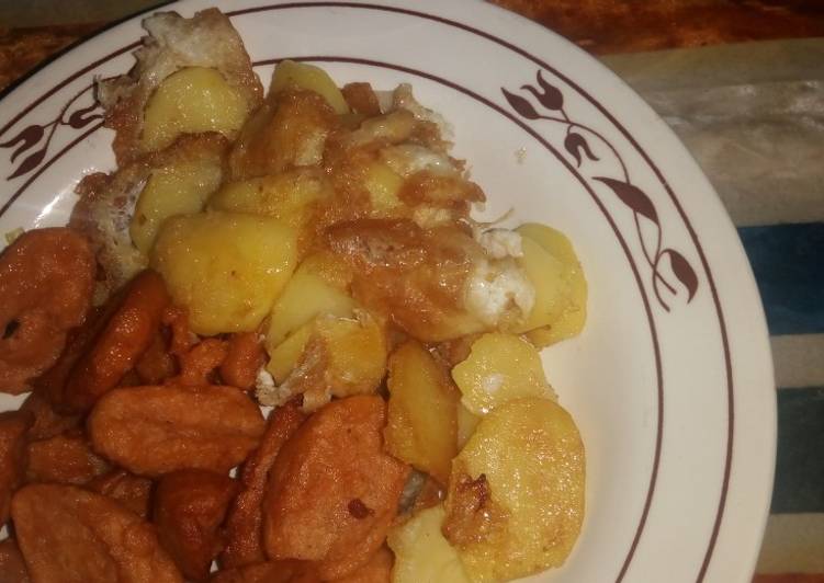 Potato with egg n akra