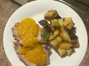 Una foto di carne di vitello arrosto