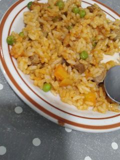 صورة لوصفة روز بزوائد الدجاج اممم بنة ولا اروع 😋