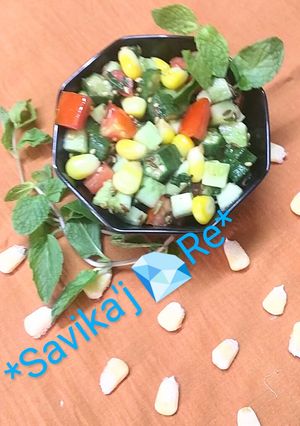 *कलरफूल व्हेजी सलाड* (colorful veggie salad recipe in marathi) रेसिपी चे मुख्य फोटो