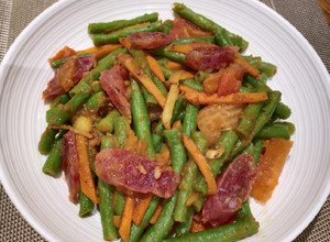 A picture of String Beans with Chinese Sausage.