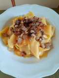 Pappardelle con crema di zucca, funghi porcini e guanciale