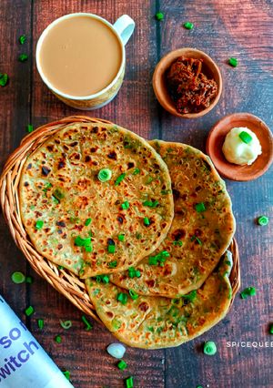 A picture of Spring Onion Paratha.