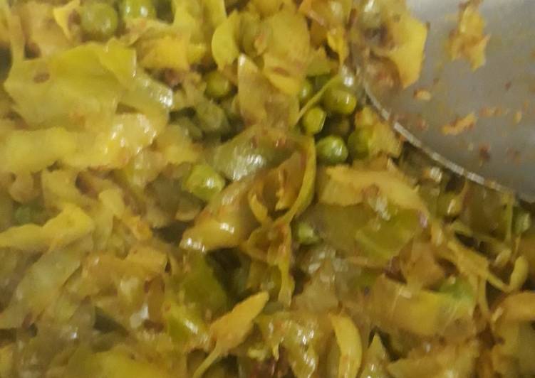 Steps to Make Quick Sabzi of cauliflower and peas