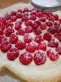 Tarta ácida de frambuesas con crema de polenta (sin lactosa)