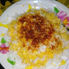 A picture of Shinkafa fara da mai.