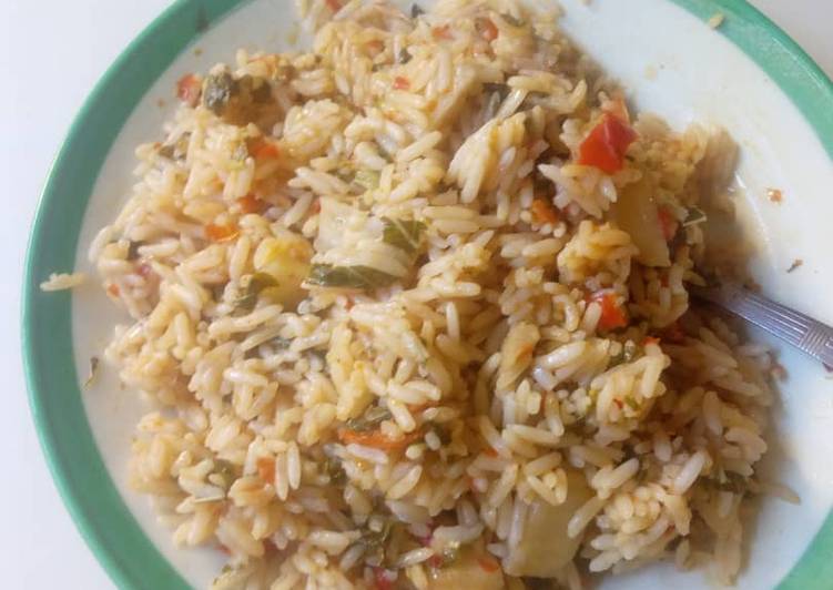 Recipe of Awsome Spinach jollofrice | This is Recipe So Favorite You Must Undertake Now !!