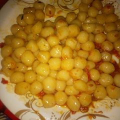 A picture of Dan malele (cassava flour balls).