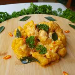 Salted Egg Yolk Chicken রেসিপির প্রধান ছবি