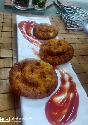 A picture of Chilli Garlic Potato Smileys.