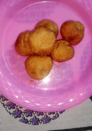 A picture of Khasta kachori.