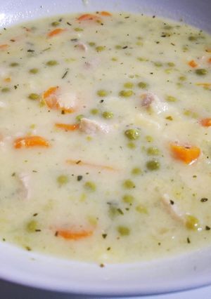 Tárkonyos sertésragu leves recept fotója