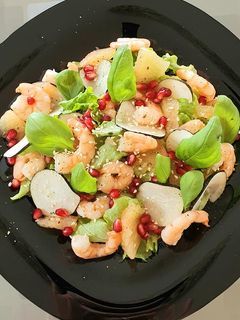 Une photo de Salade Radis Noir Pamplemousse Crevettes