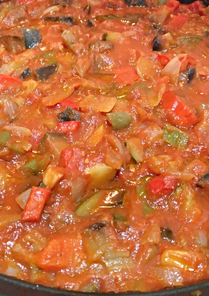 Una foto de Pisto 🍅🍆🥒...❤️