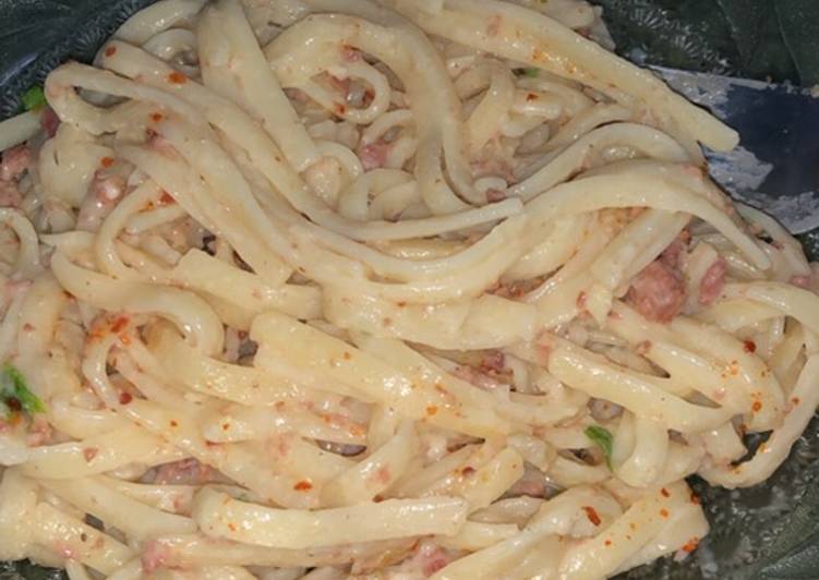 Bagaimana Membuat Fettuchini Carbonara, Menggugah Selera