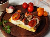 🍅 🫒🧄 🍞 Bruschetta con ricota olivas negras y tomate cherry dorados a la sartén 🍞🧄🫒🍅
