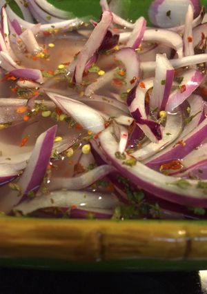 Una foto de Cebolla morada o red onion desflemada